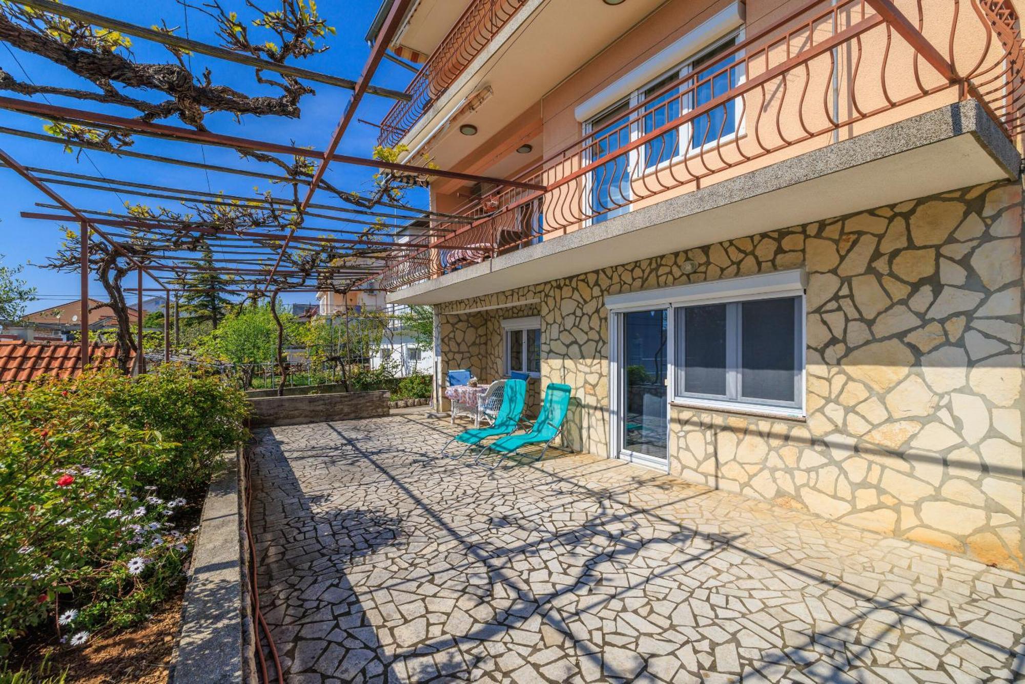 Apartments Melita Dramalj Esterno foto